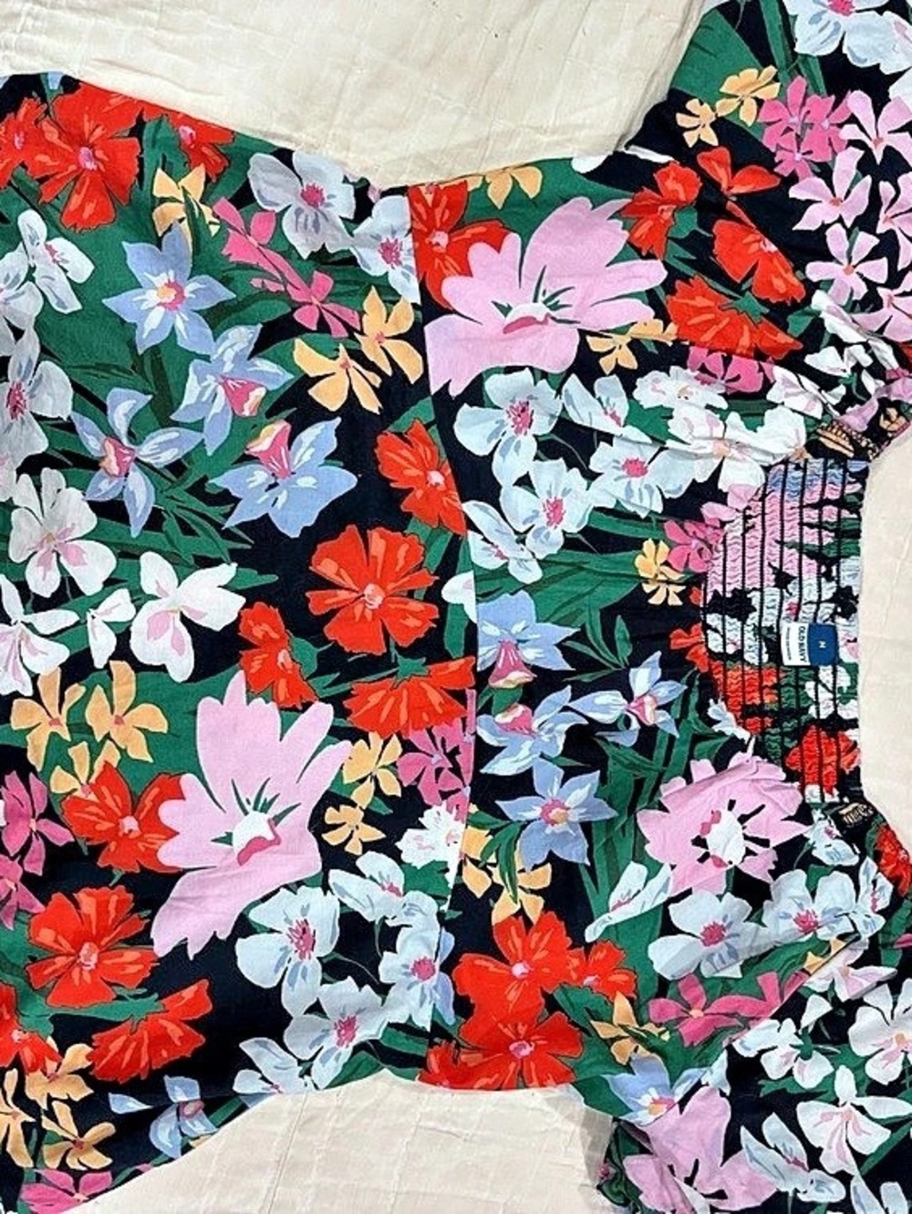 Old Navy Floral Mini top Size Medium